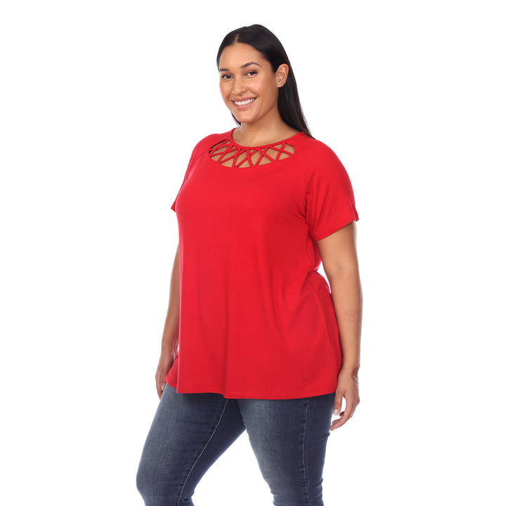 Women's Plus Size Crisscross Cutout Short Sleeve Top