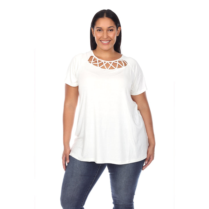 Women's Plus Size Crisscross Cutout Short Sleeve Top