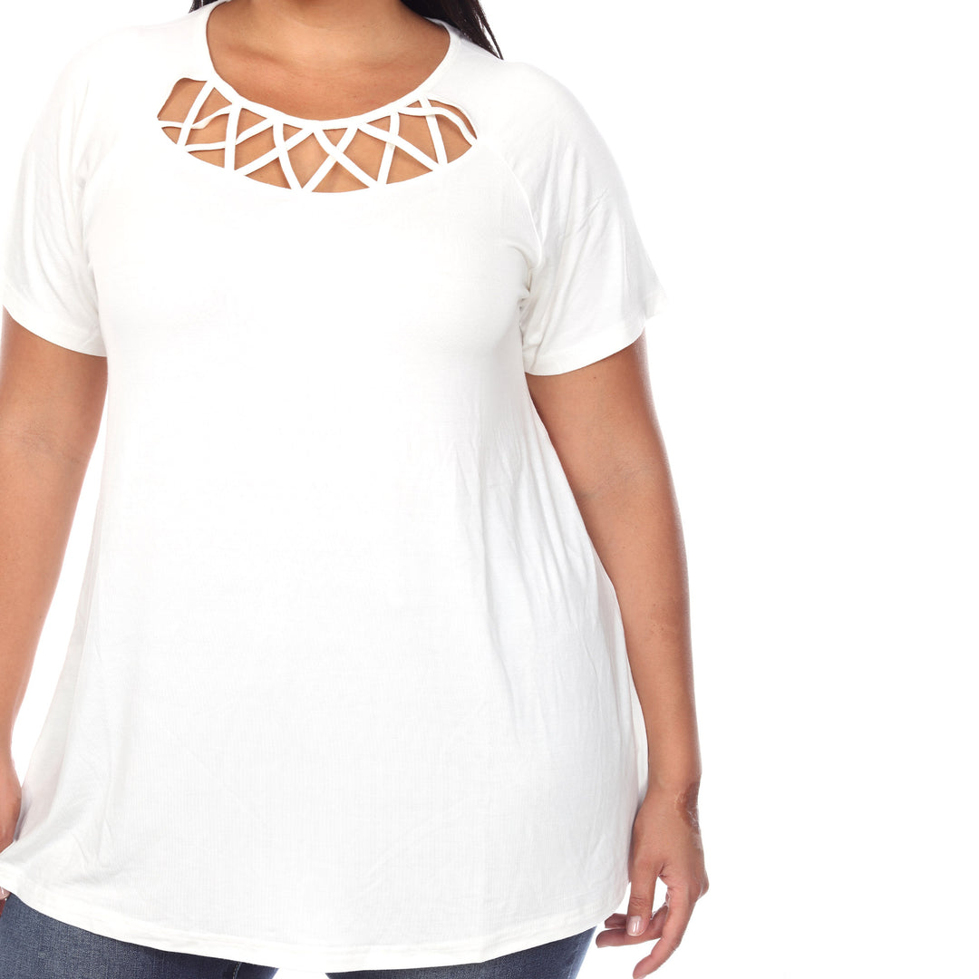 Women's Plus Size Crisscross Cutout Short Sleeve Top