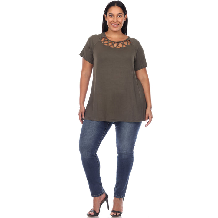Women's Plus Size Crisscross Cutout Short Sleeve Top