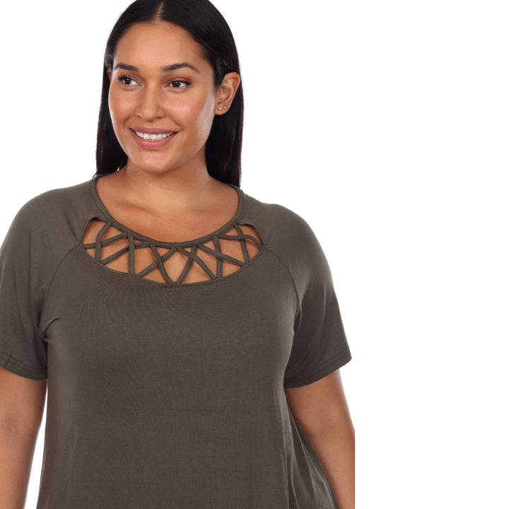 Women's Plus Size Crisscross Cutout Short Sleeve Top