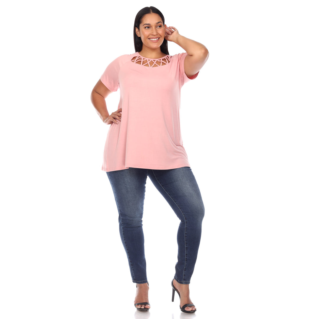 Women's Plus Size Crisscross Cutout Short Sleeve Top