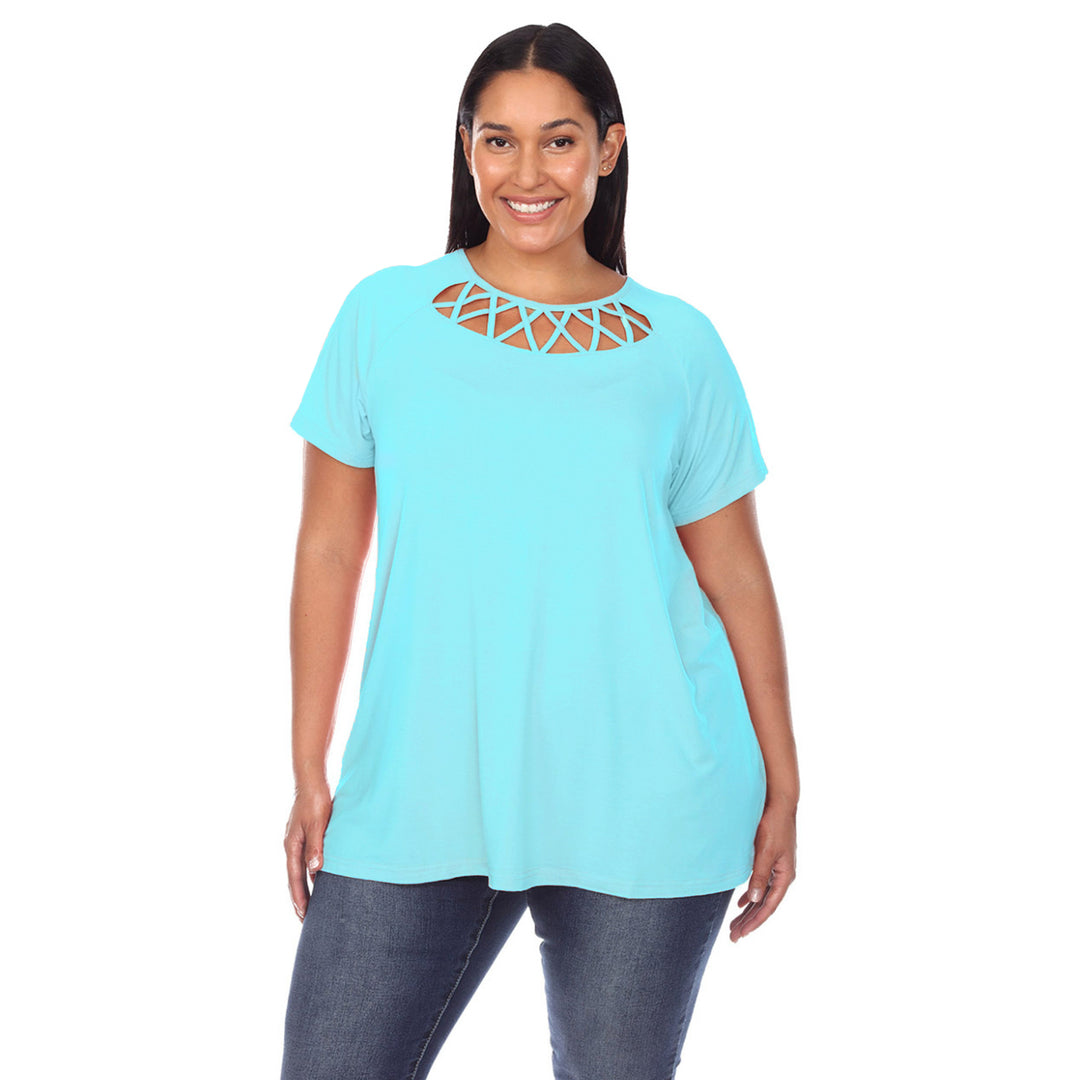 Women's Plus Size Crisscross Cutout Short Sleeve Top