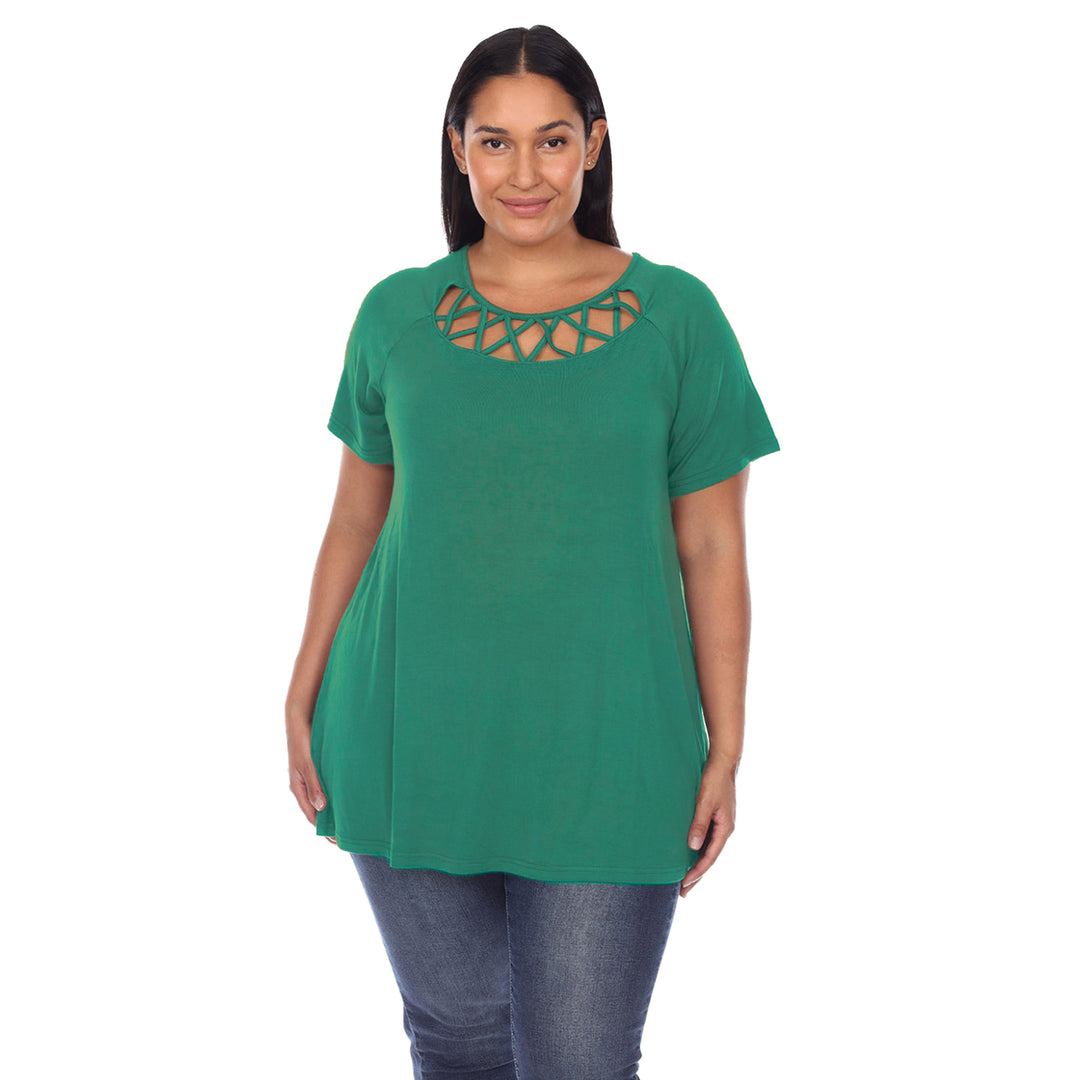 Women's Plus Size Crisscross Cutout Short Sleeve Top