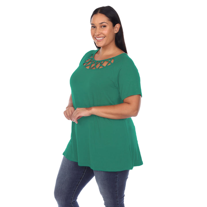 Women's Plus Size Crisscross Cutout Short Sleeve Top