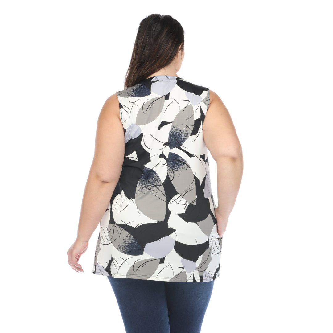 Women's Plus Size Pleated Front Sleeveless Tunic Top
